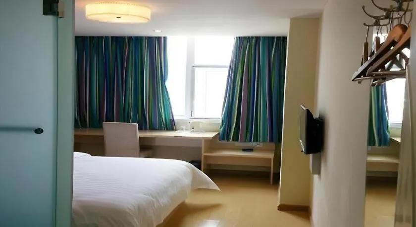 7 Days Inn Shangqiu Xiayi Kongzu Avenue Hotel