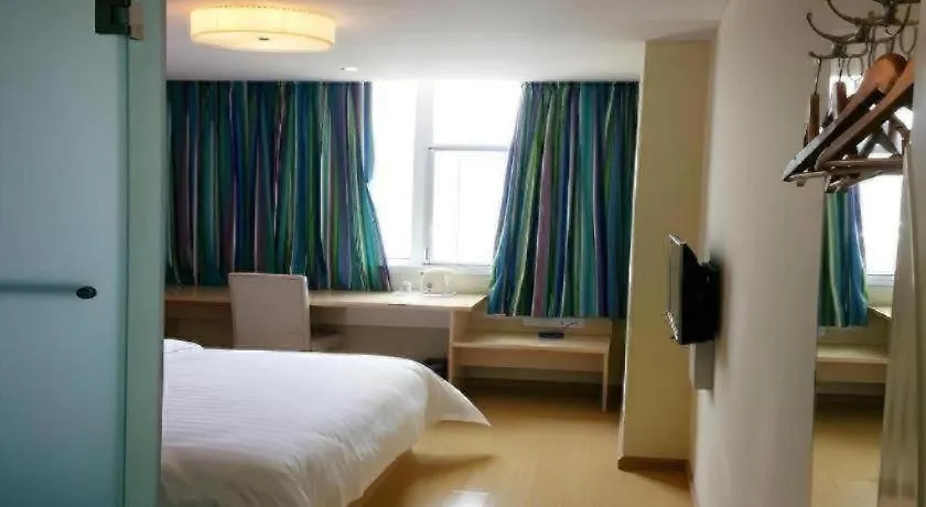 7 Days Inn Shangqiu Xiayi Kongzu Avenue 2*,